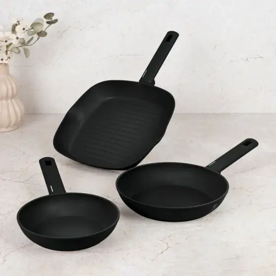 Mai ieftin Set tigaie 3 piese, colecția Matte Black - BH/8196