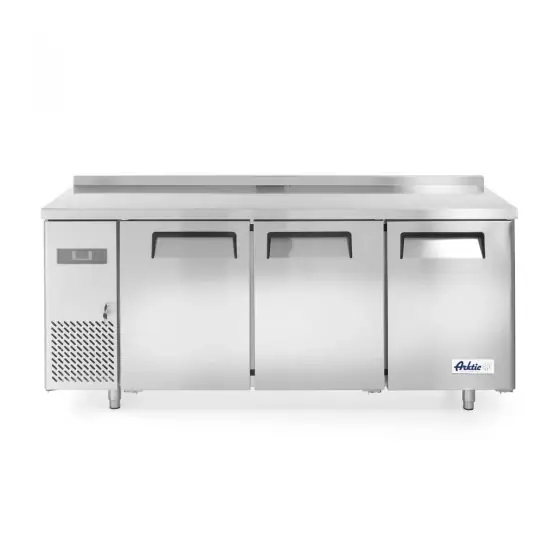 Vezi acum Frigider profesional ARKTIC by Hendi Kitchen Line cu 3 usi, 291 l, 1800x600x(H)800 mm otel inoxidabil 0/8°C ,270 W/230V, 3 rafturi, 2x 430x428 mm, 1x 490x428 mm incluse