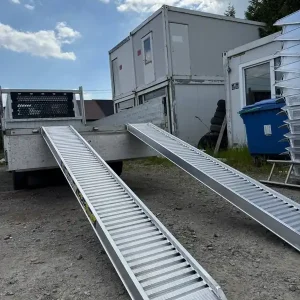 Comandă acum Rampe de încărcare/descarcare aluminiu 3000 x 300 mm, 1410 kg